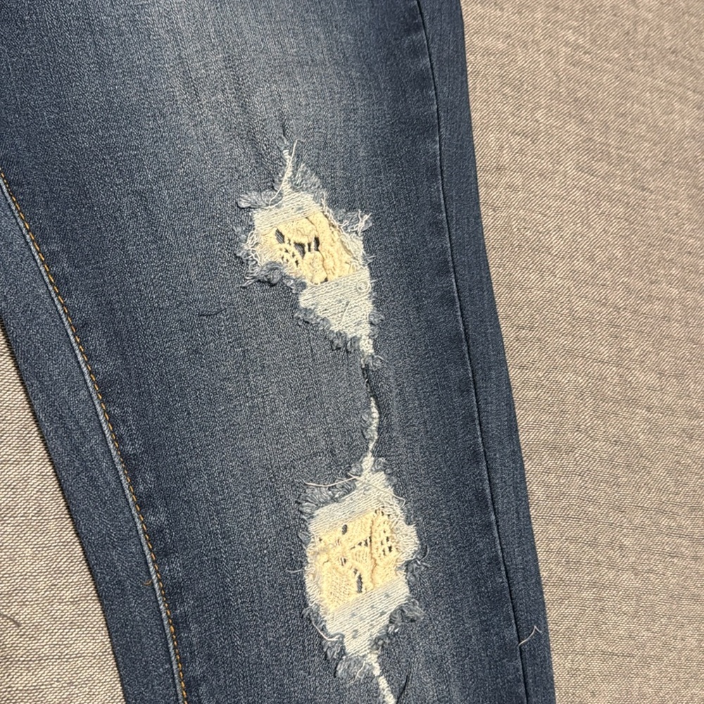 Judy Blue skinny jeans - Picture 3 of 5